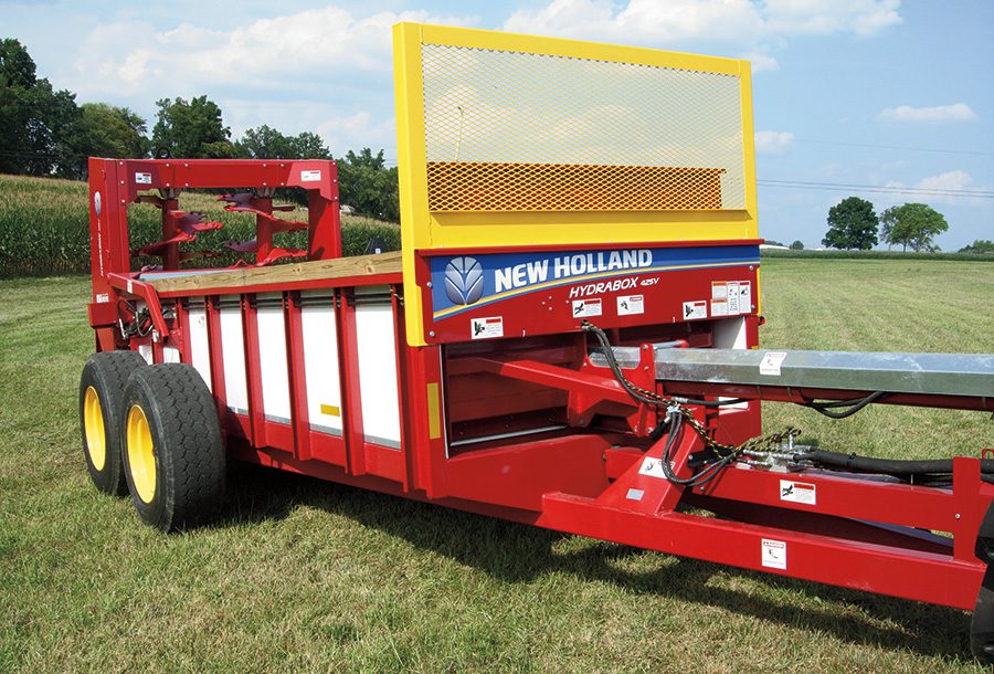 New Holland 100 Series Box Spreaders 3