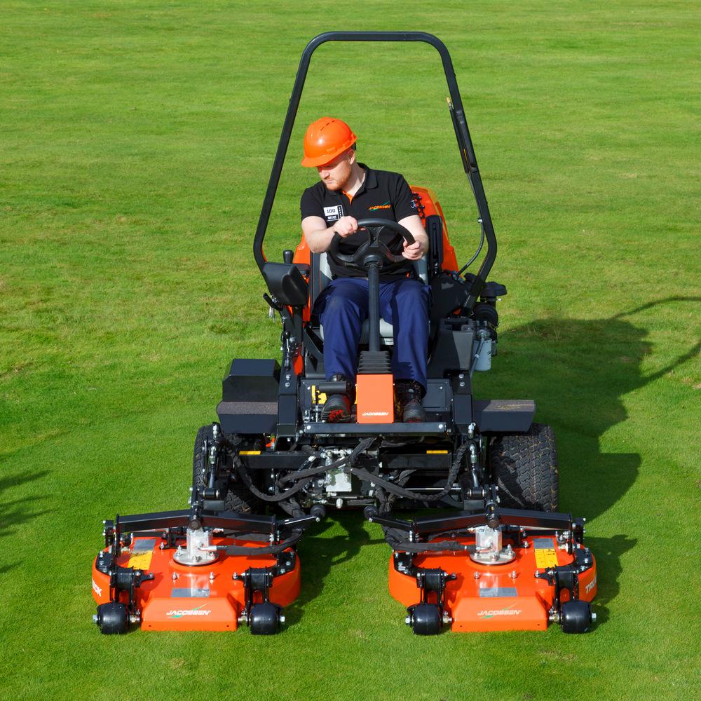 Jacobsen AR331 2