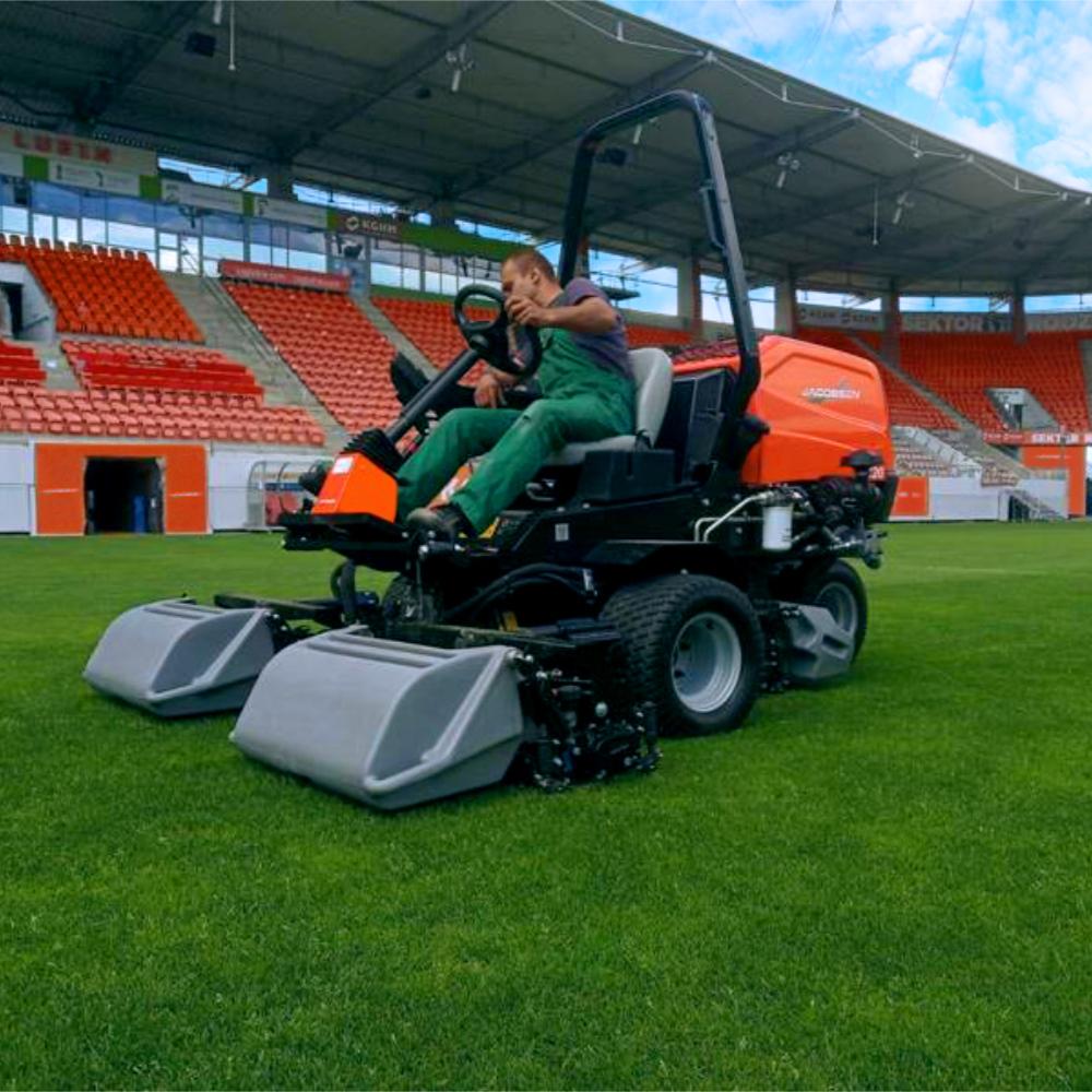 Jacobsen TR320 4