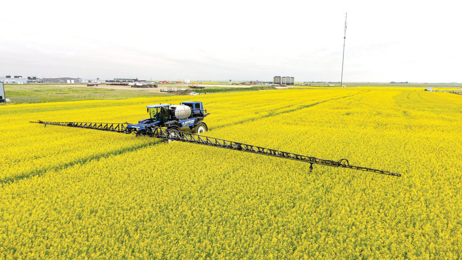 Guardian™ Front Boom Sprayers 4